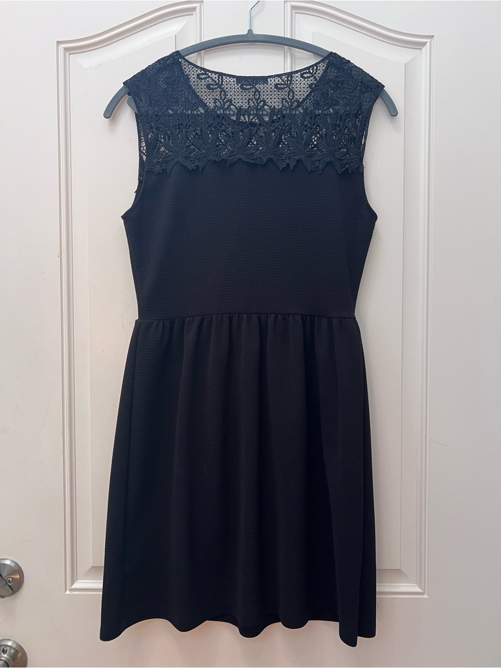 Soprano Black Sleeveless Lace Mini Dress Women's Medium